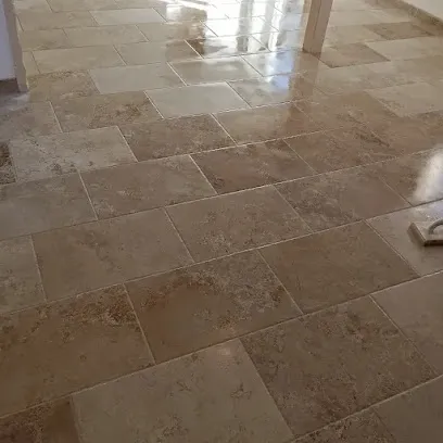 Image de STE BÂTIMENT ISOLATION PLACO CARRELAGE AMÉNAGEMENT SALLE DE BAIN VELUX COUVERTURE devis SINISTRE